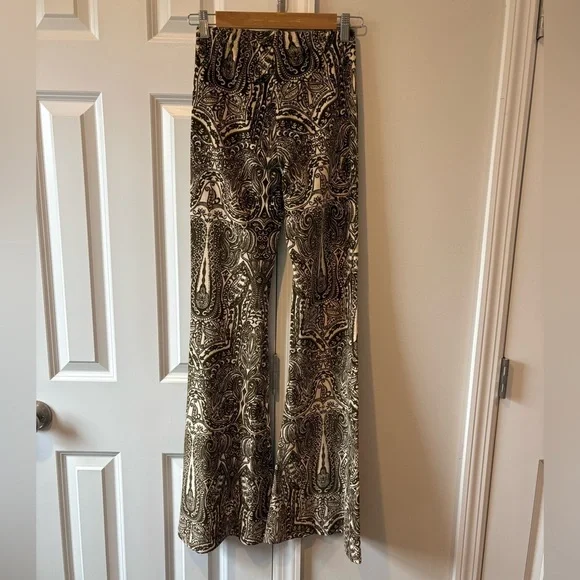 Free People Novella Royale Janis Bell Bottom Flare Velvet Pants NWT - Picture 5 of 10